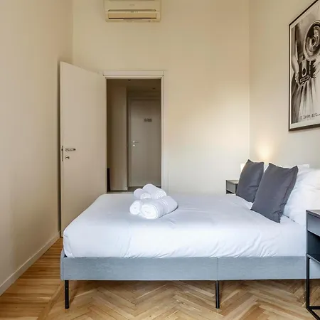 Elegant Brand New Apartments Near Duomo Milan Exterior photo