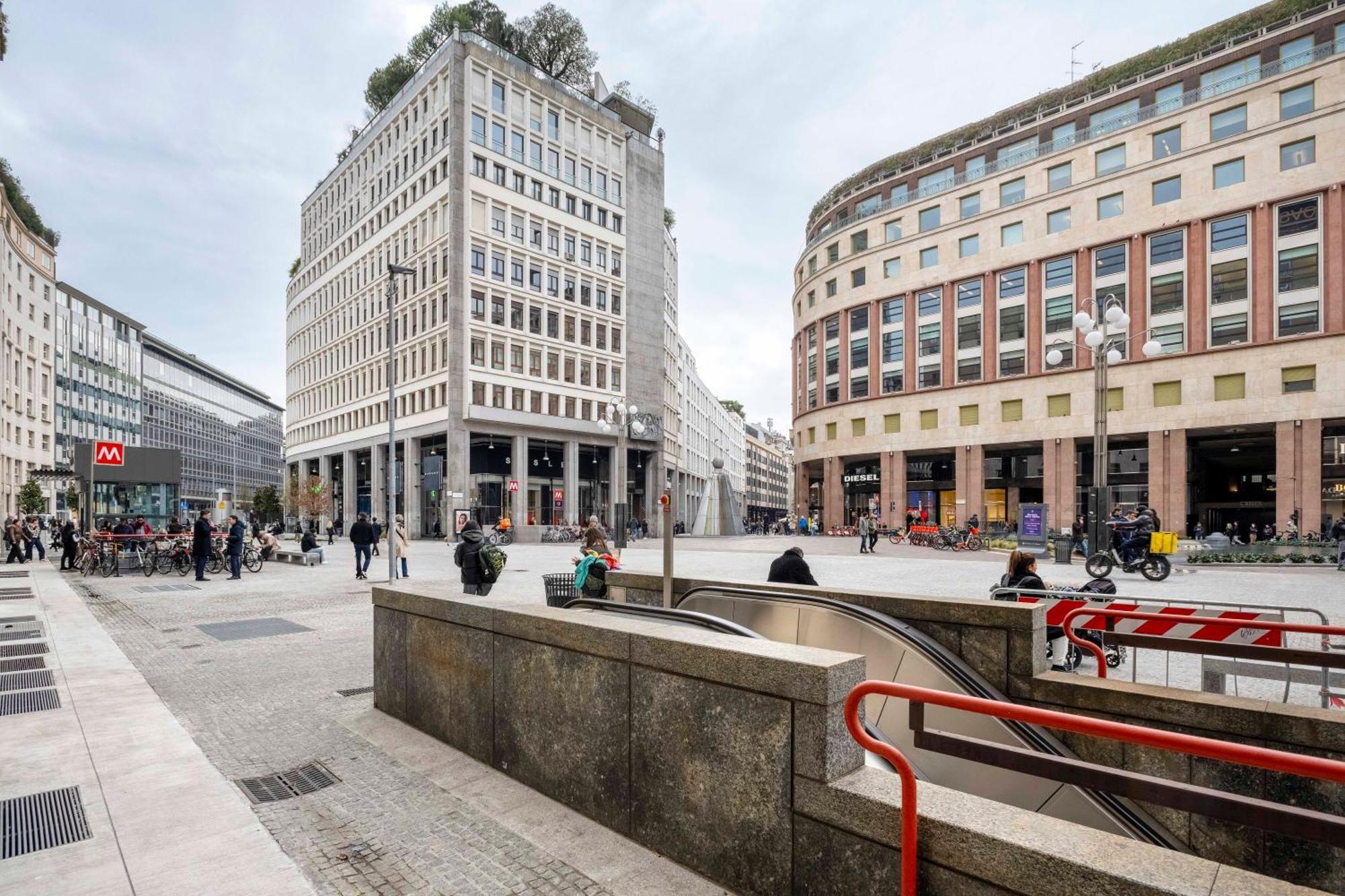 Elegant Brand New Near Duomo Milan